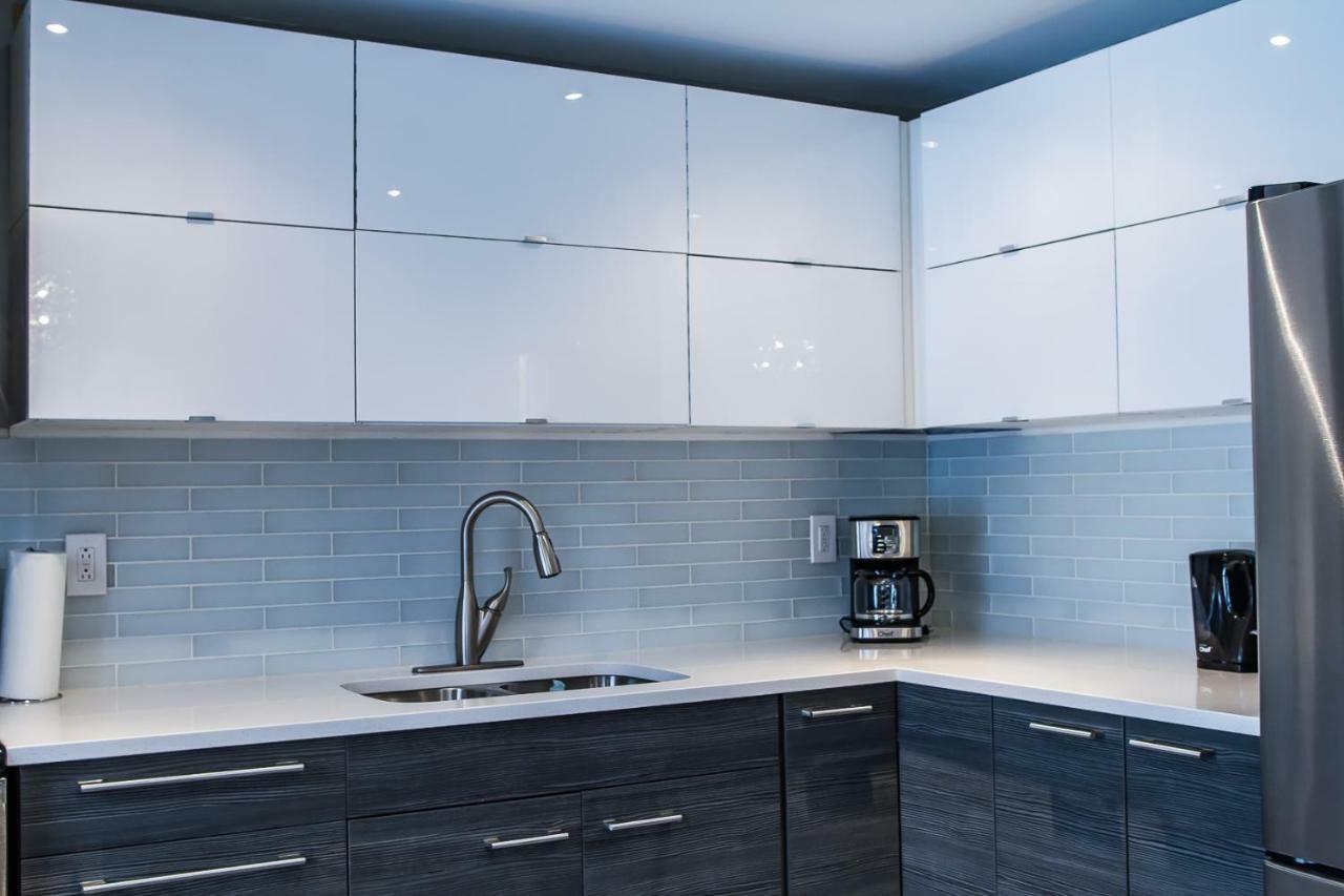 Spacious 3 Bdrm Home Near Downtownオタワ エクステリア 写真
